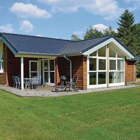 Beautiful Home In Herning With Kitchen * هيرنينغ