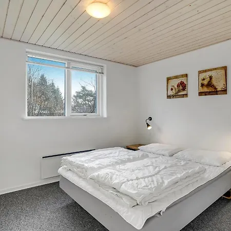 بيت للعطل Beautiful Home In Herning With Kitchen هيرنينغ